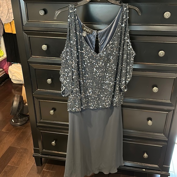 jkara Dresses & Skirts - Women’s dress